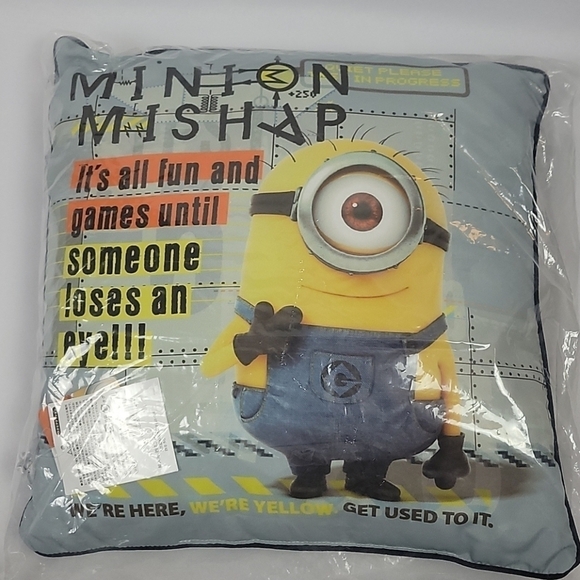 New Universal Minions despicable me Decorative pillow - Picture 2 of 5
